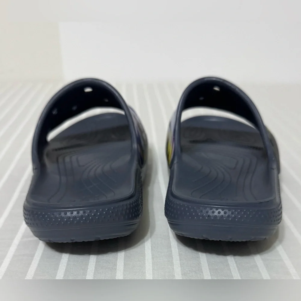 CROCS Classic Slide Sandals Meta Scape City Graphic Print Size 9 Men / 11 Women